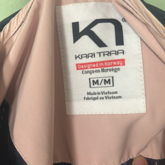 Kari Traa Women’s Waterproof Windbreaker anorak Jacket Navy and Pink Colorblock - Picture 9 of 9